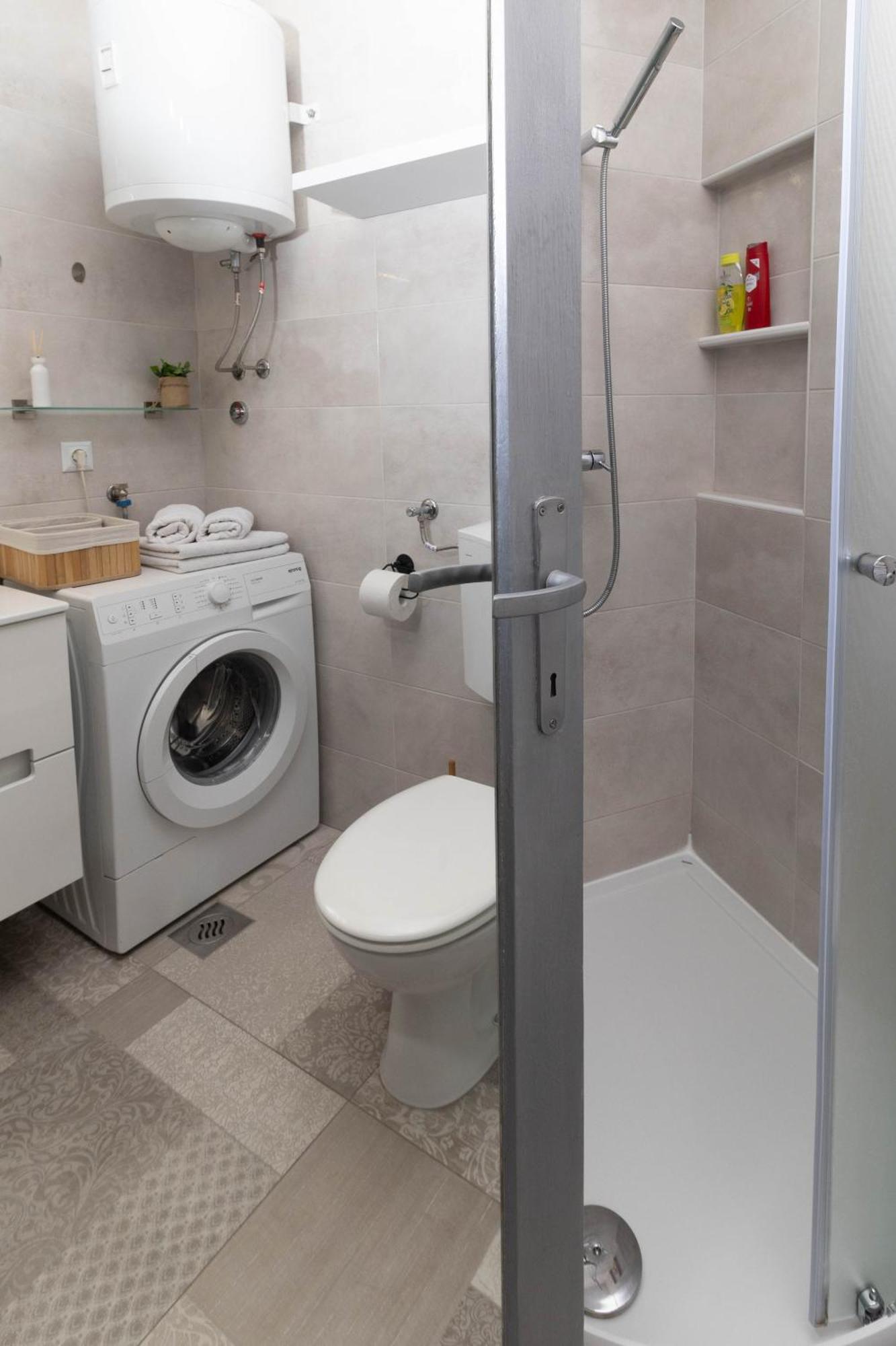 Apartman Ante Vinkovci Buitenkant foto